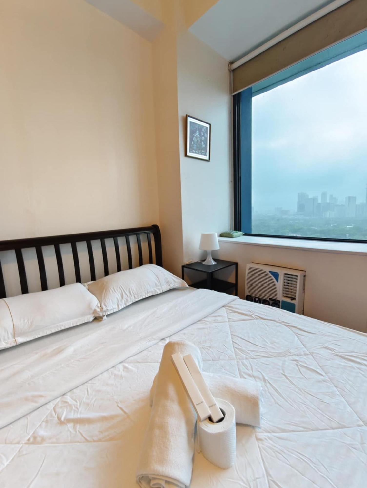 Bellagio One Bedrroom Bgc Burgos Circle By Christine Suites Ph 达义 外观 照片